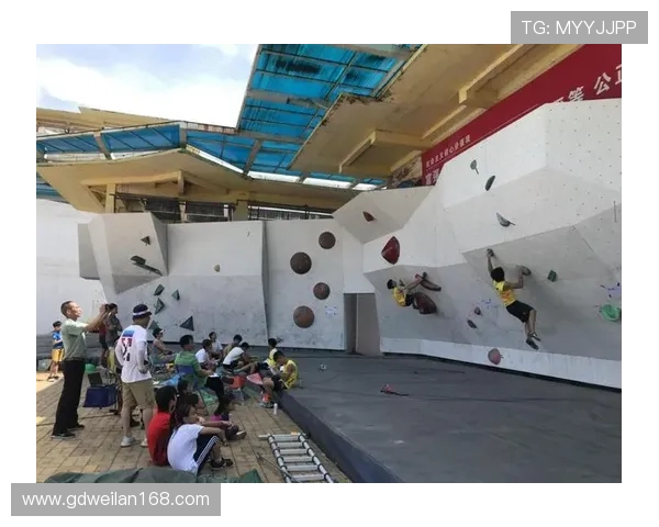 广州攀岩队边路渗透战术解析与实战应用探讨