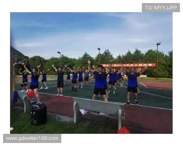 广州篮球队的团队协作揭秘:如何在赛场上实现完美配合与默契合作 广州篮球队的团队协作揭秘:如何在赛场上实现完美配合与默契合作