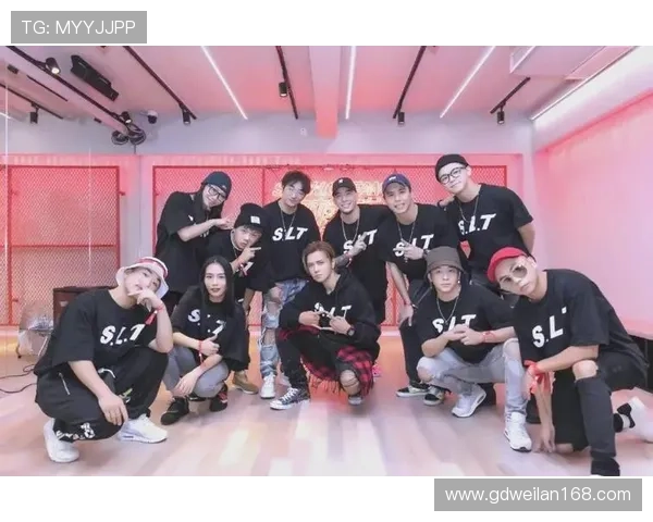 成都街舞队的速度挑战与激情碰撞探索街舞文化的魅力与发展 成都街舞队的速度挑战与激情碰撞探索街舞文化的魅力与发展